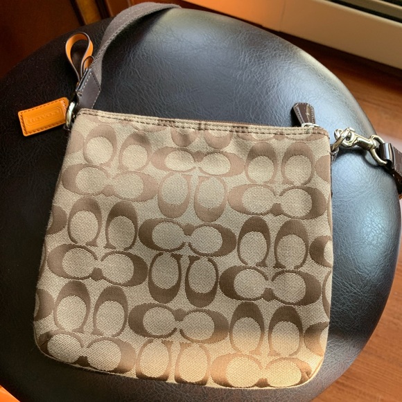 Coach Crossbody - Picture 5 of 6